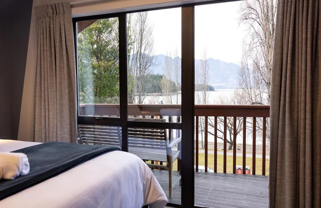 Haka House Queenstown Lakefront-1